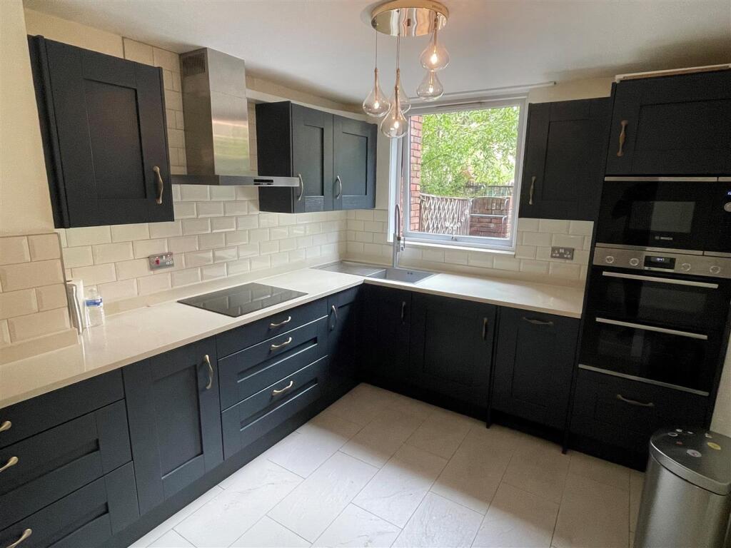 Main image of property: More Close, St Paul's Court, W14