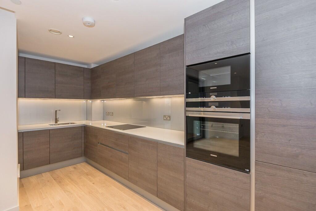 Main image of property: Onyx Apartments, Camley Street, Kings Cross, N1C