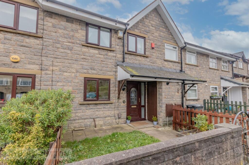 3 bedroom terraced house for sale in Claremount Road, Halifax, HX3