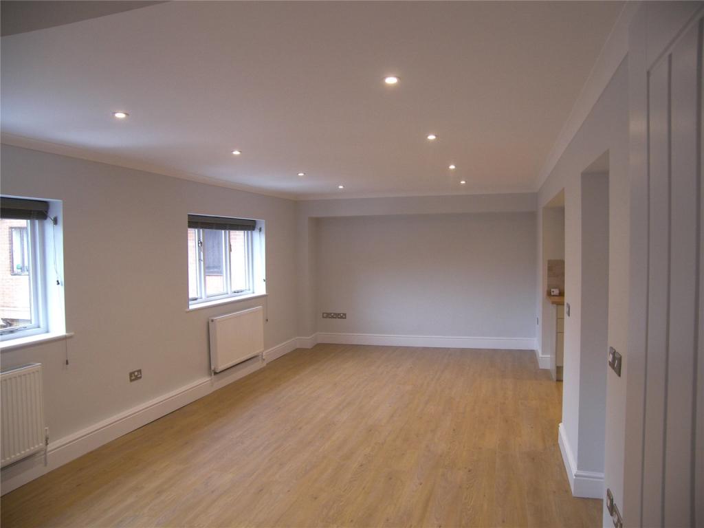 6 bedroom property for sale in High Street, Twyford, Reading, Berkshire