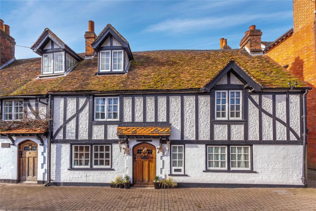 Main image of property: High Street, Wargrave, Reading, Berkshire, RG10