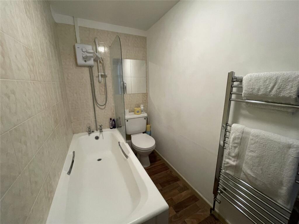 3 bedroom apartment for sale in Norfolk Court, East Street, Bridport