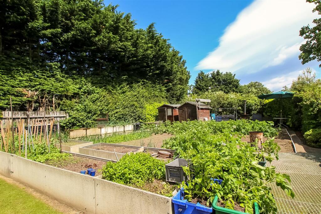 Additional property image - Beaumont Hill, Darlington