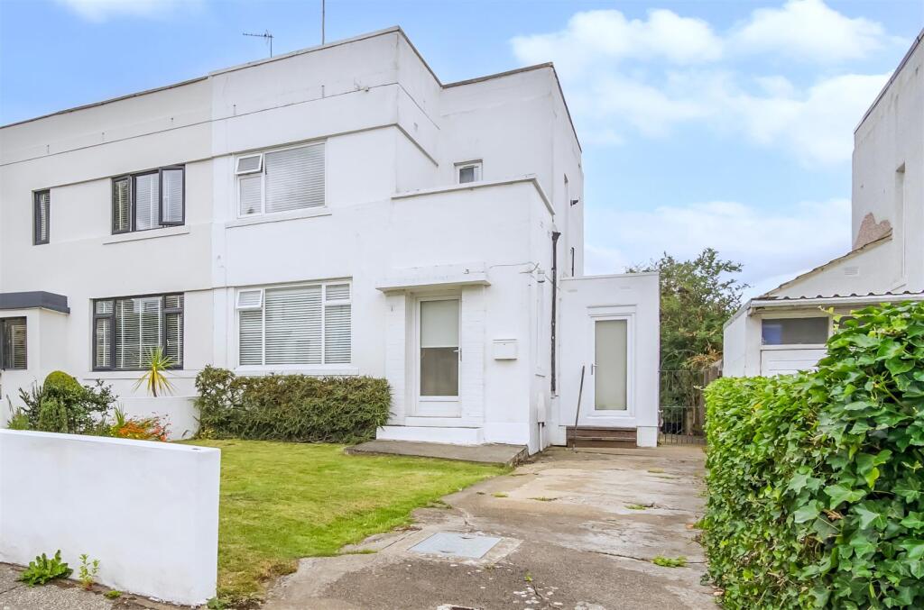 Main image of property: Ravensdale Walk, Darlington