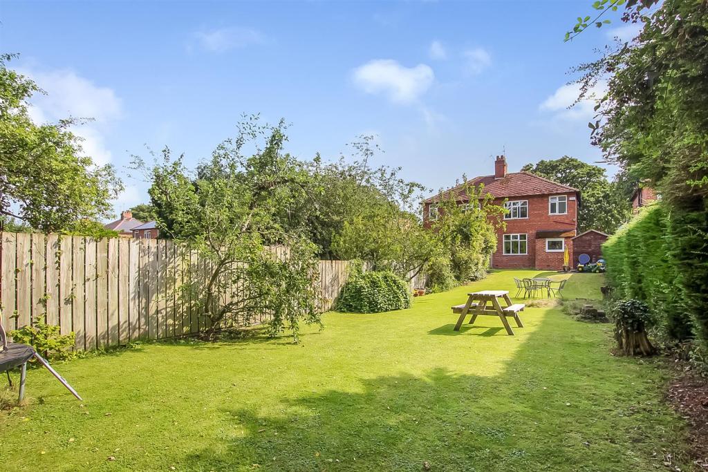 3 bedroom semidetached house for sale in Salutation Road, Darlington, DL3