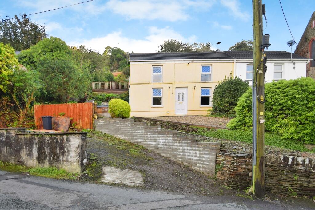 3 bedroom semidetached house for sale in Dyffryn Road, Alltwen, Pontardawe, Neath Port Talbot, SA8