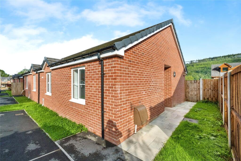 Main image of property: Clos Yr Ysgol, Clyne, Neath Port Talbot, SA11