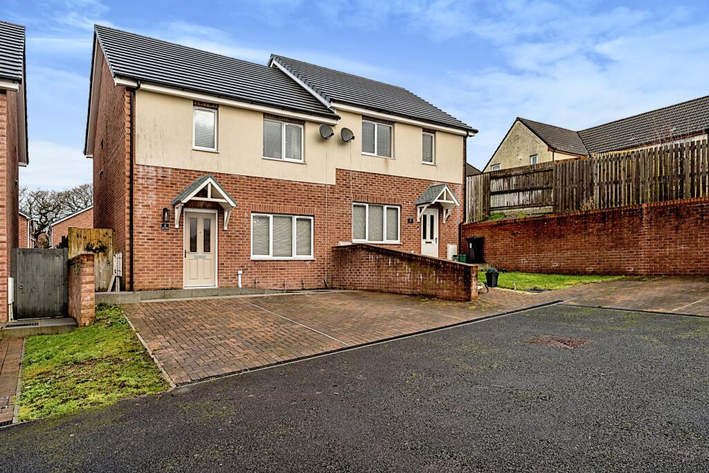Main image of property: Tal Y Fro, Rhydyfro, Pontardawe, Neath Port Talbot, SA8