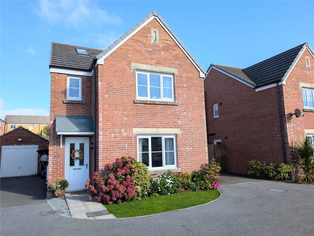 4 bedroom detached house