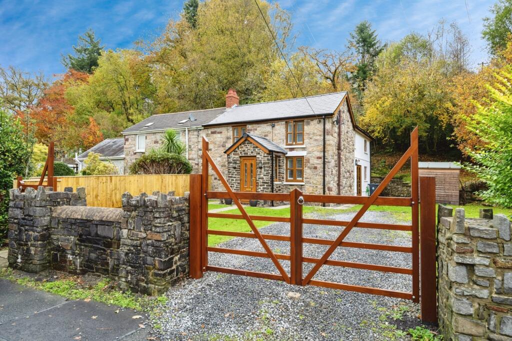 Main image of property: Heol Giedd, Cwmgiedd, West Glamorgan, SA9