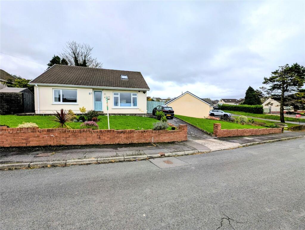 Main image of property: Glanbran Road, Birchgrove, Swansea, SA7