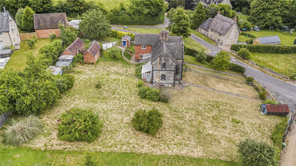Additional property image - Combrook, Warwickshire