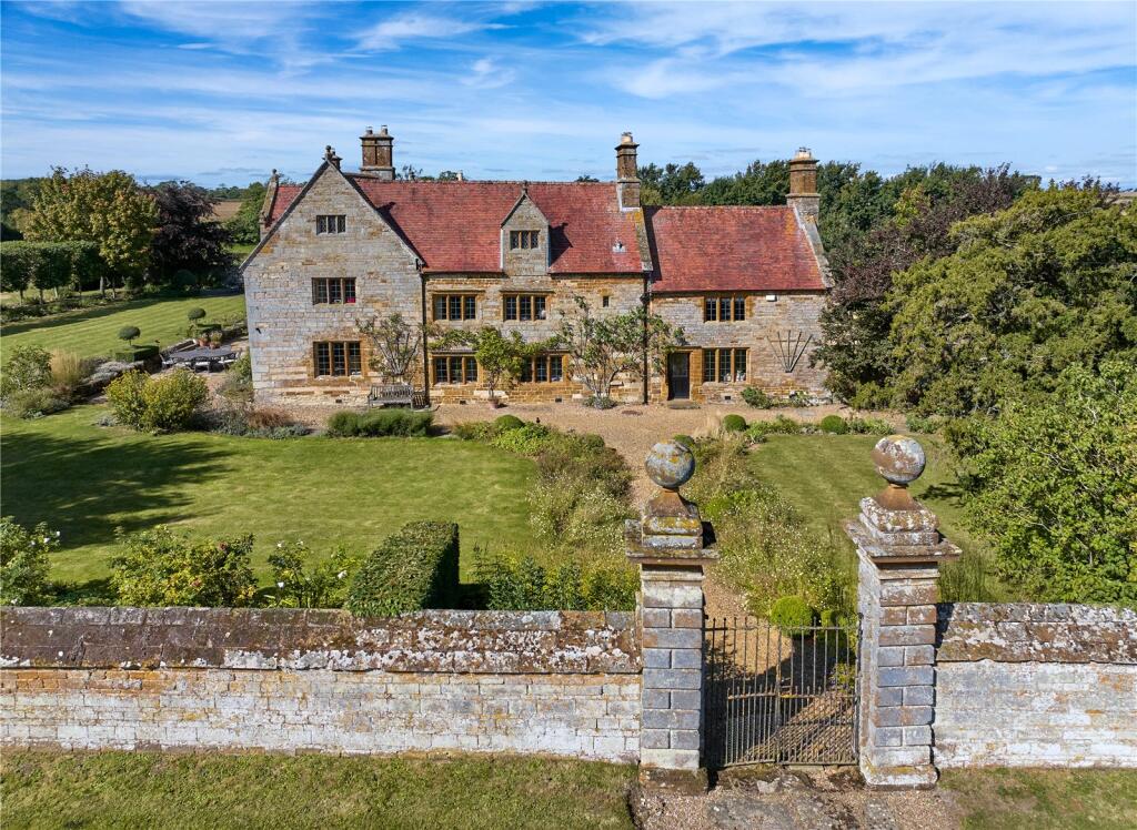 Main image of property: Plumpton, Nr Towcester, South Northamptonshire