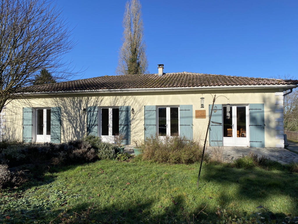 Main image of property: Poitou-Charentes, Charente, Aubeterre-sur-Dronne
