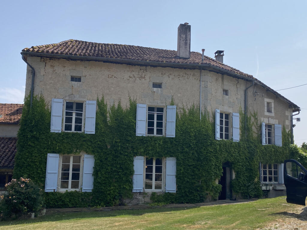 Main image of property: Poitou-Charentes, Charente, Pillac