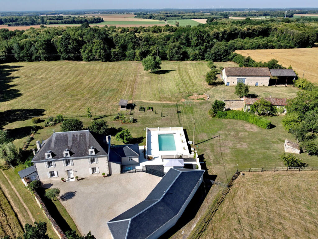 Main image of property: Poitou-Charentes, Vienne, Romagne