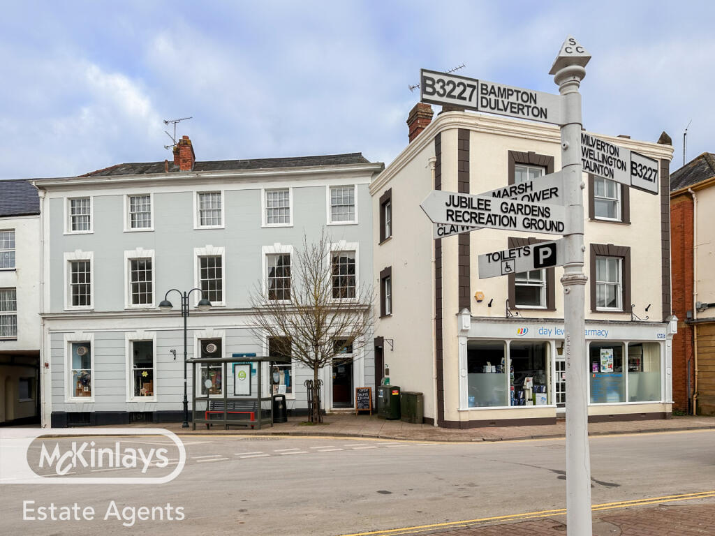 3 bedroom flat for sale in 3 bed apartment TA4