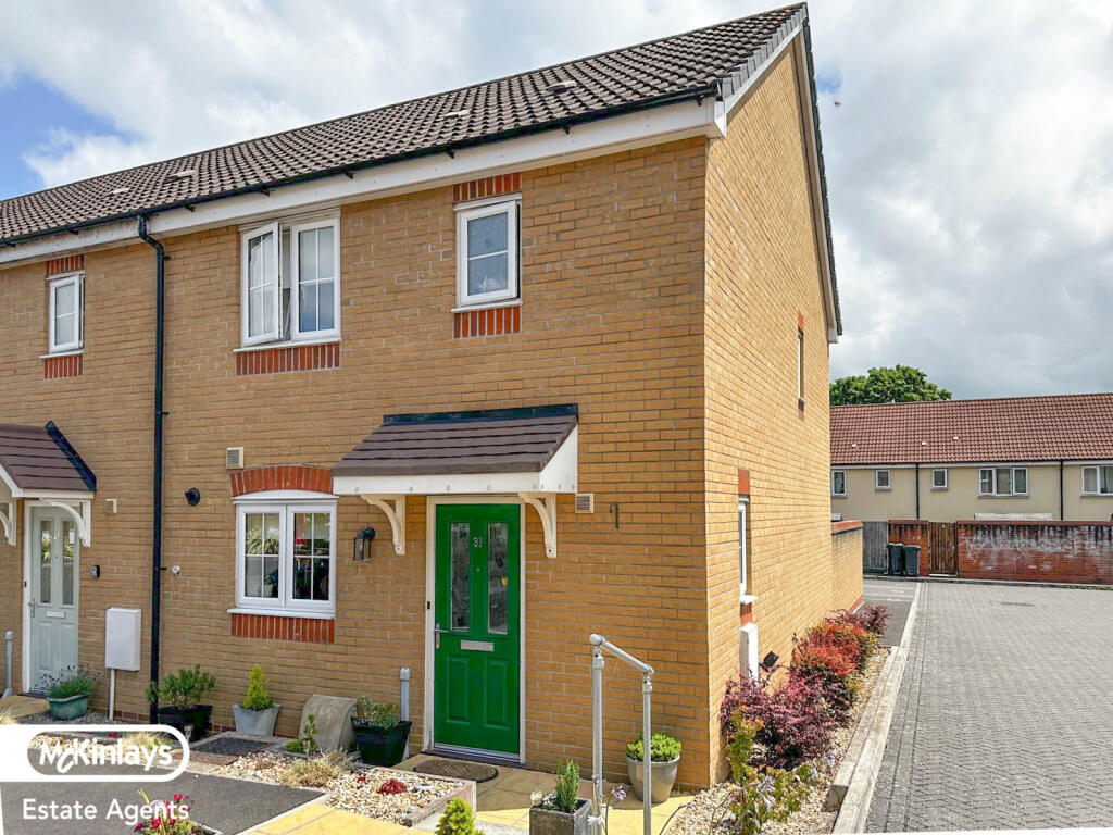 Main image of property: Beautiful 3 bedroom house Pyrlands Fields