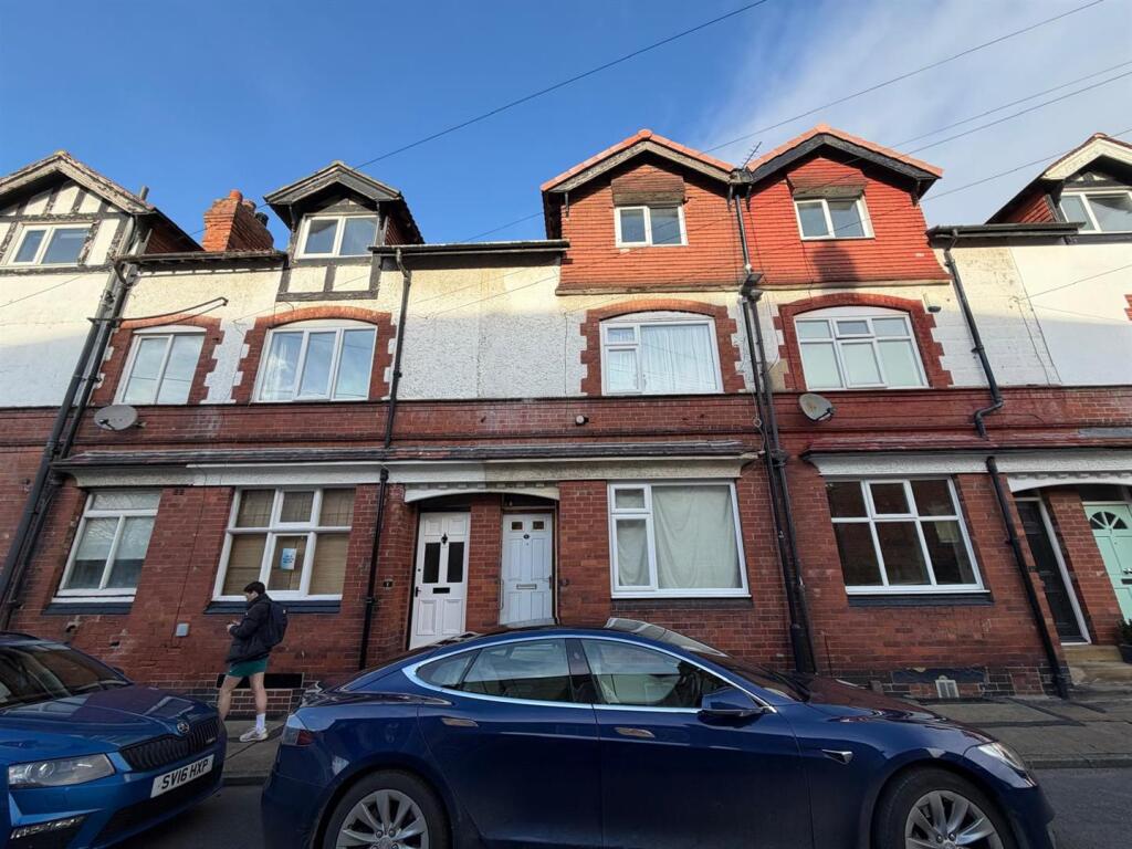 Main image of property: Hawthorn Vale, Chapel Allerton, LS7