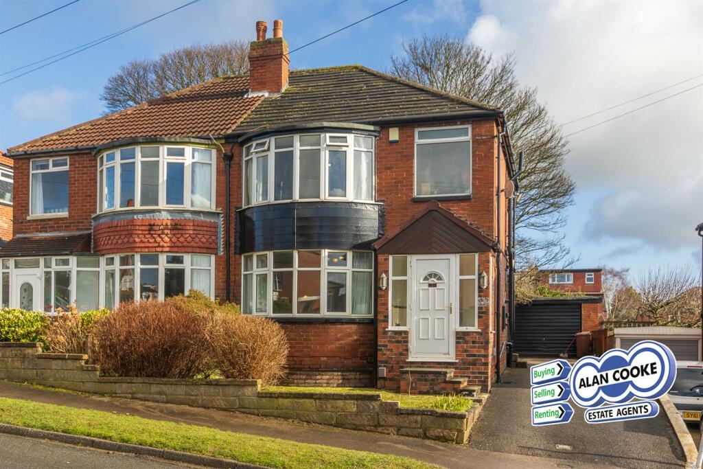 3 bedroom semi-detached house for sale in Chelwood Grove, Roundhay, LS8