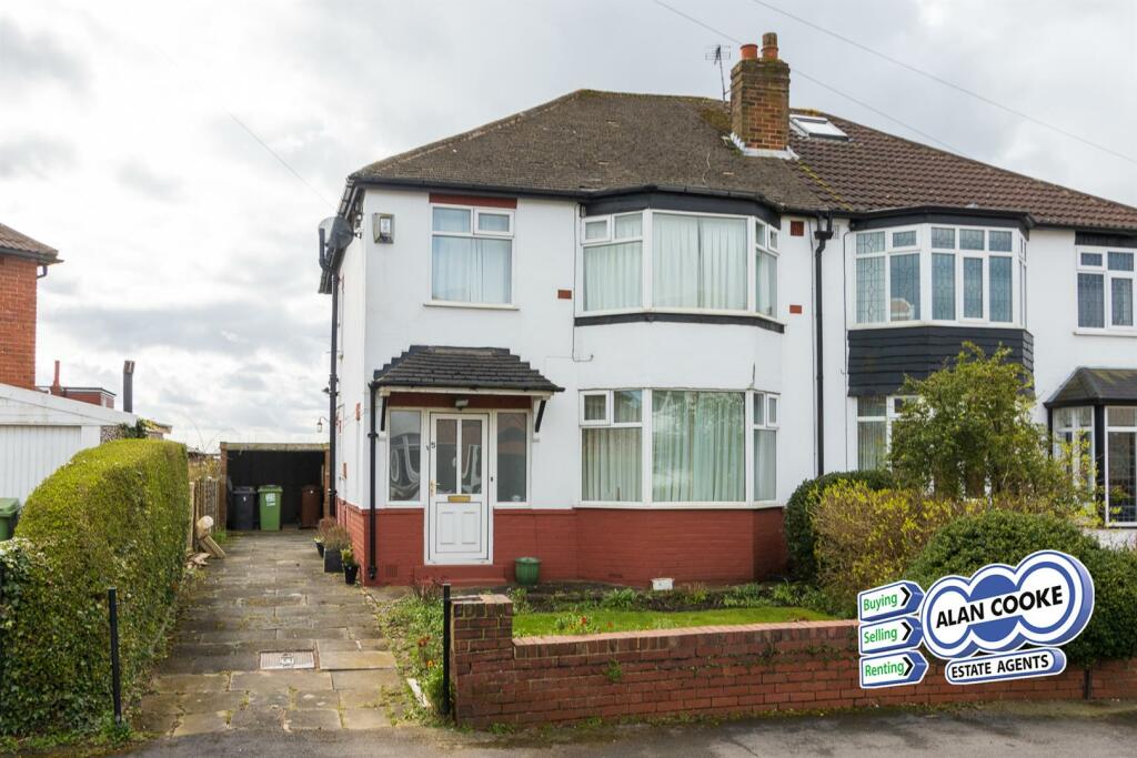 3 bedroom semidetached house for sale in Moor Allerton Way, Moortown, LS17