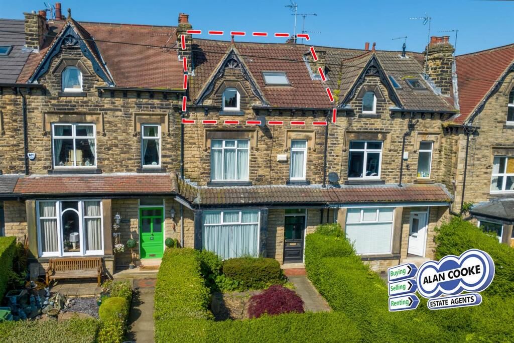 Main image of property: Hollyshaw Lane, Crossgates