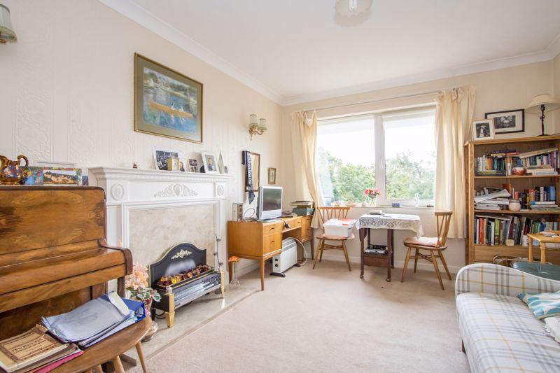1 bedroom flat for sale in Homeside House, Bradford Place, Penarth, CF64