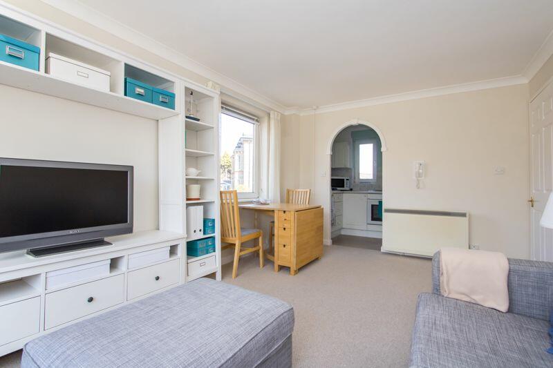 1 bedroom flat for sale in Homeside House, Bradford Place, Penarth, CF64