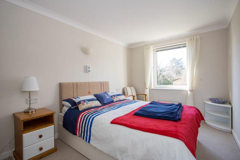 1 bedroom flat for sale in Homeside House, Bradford Place, Penarth, CF64