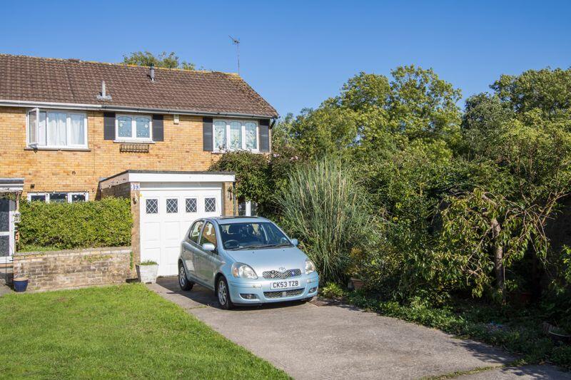 3 bedroom semidetached house for sale in Cae'r Odyn, Dinas Powys, CF64