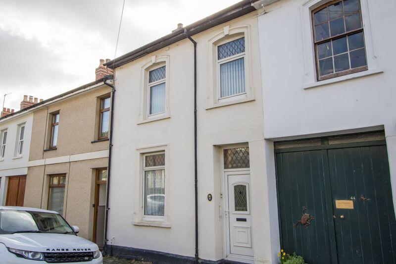 3 bedroom terraced house for sale in Salop Street, Penarth, CF64