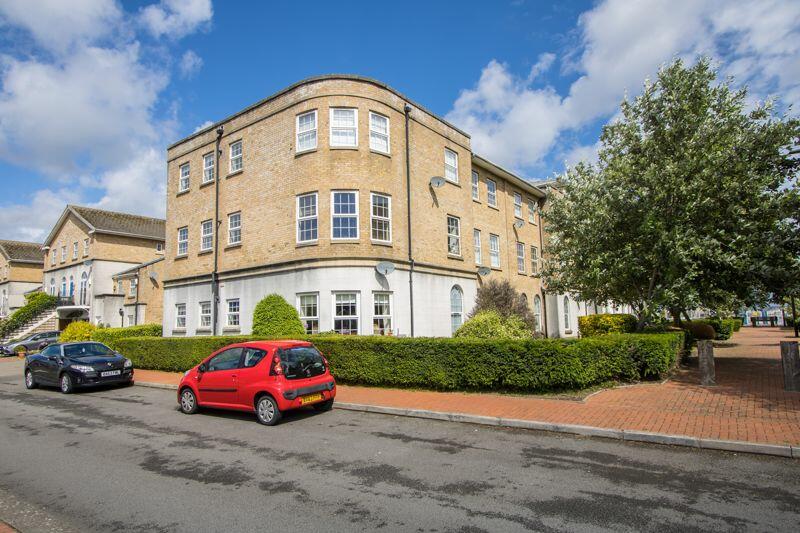 1 bedroom flat for sale in Llwyn Passat, Penarth Marina, CF64