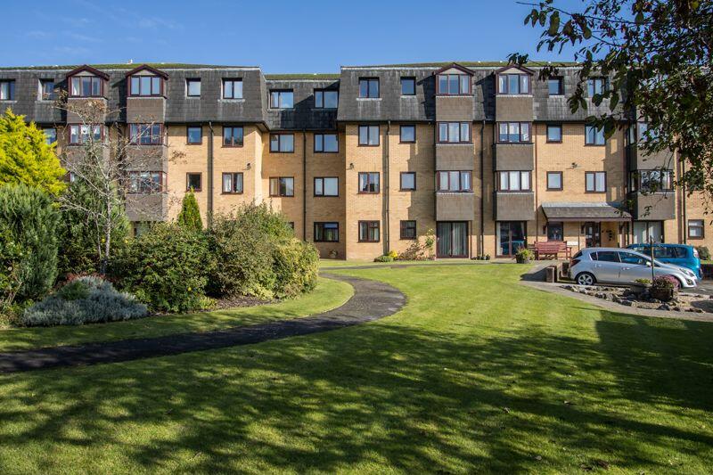 2 bedroom retirement property for sale in Stanwell Road, Penarth, CF64