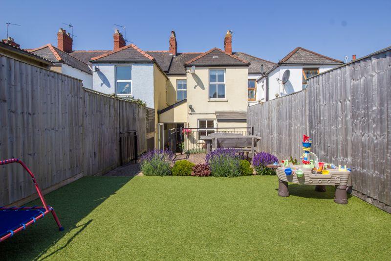 3 bedroom terraced house for sale in Redlands Road, Penarth, CF64