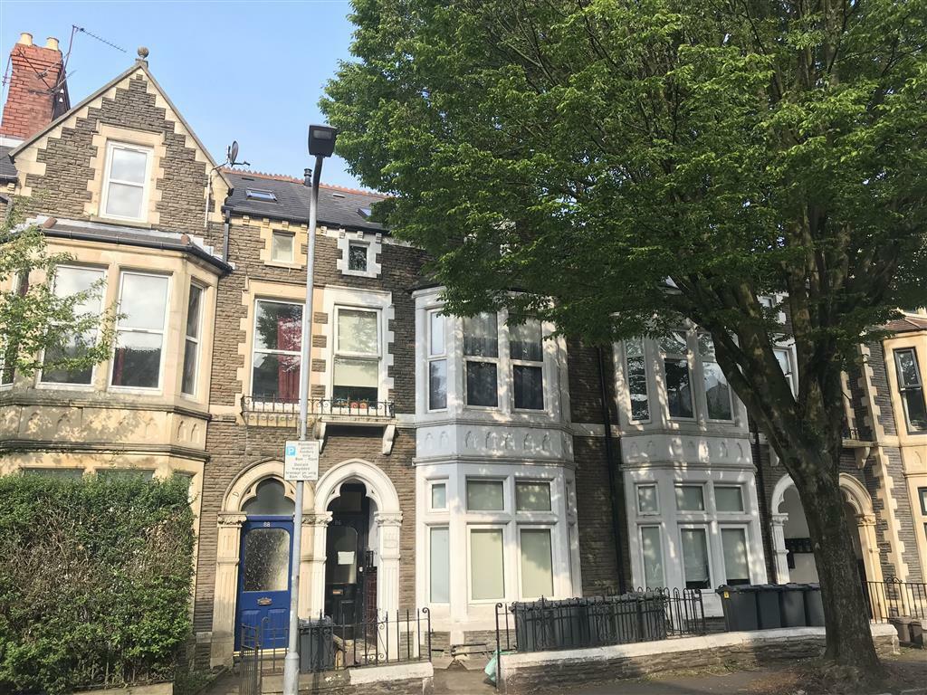 Studio flat for rent in Connaught Road, CARDIFF, CF24
