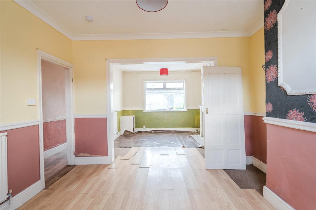 2 bedroom terraced house for sale in Willingham Street, Grimsby