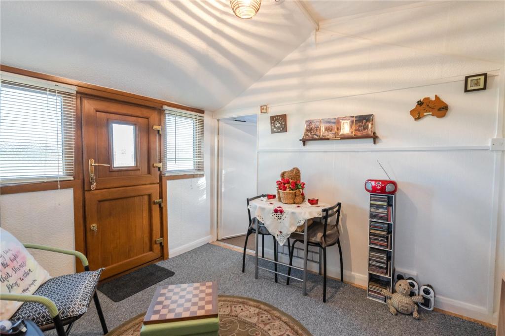 2 bedroom bungalow for sale in First Main Road, Humberston Fitties