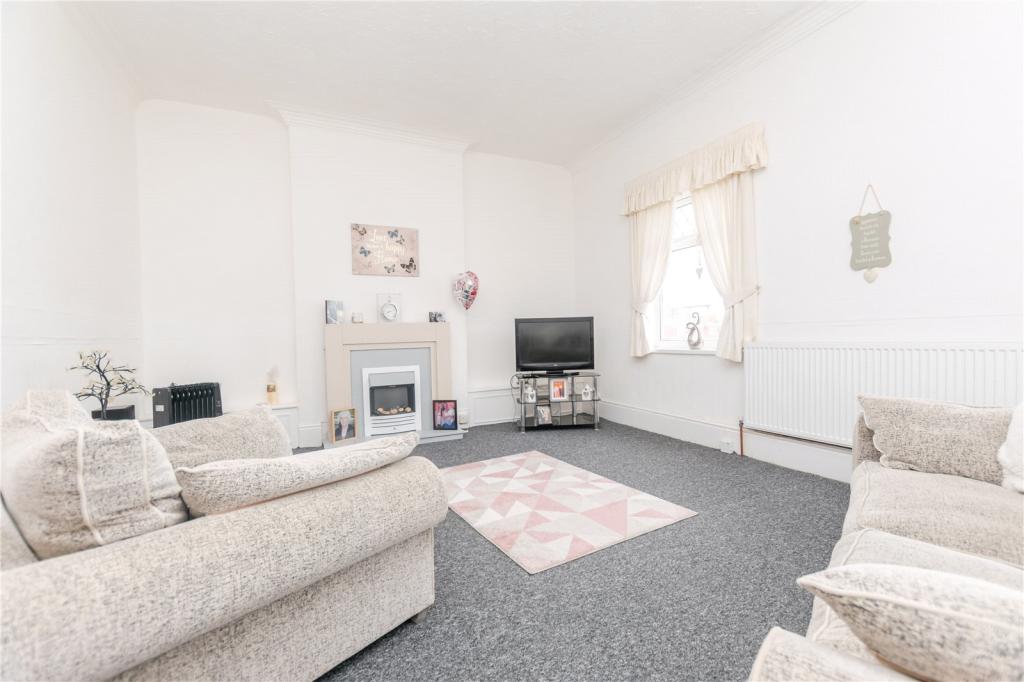 2 bedroom apartment for sale in Grimsby Road, Cleethorpes, Lincolnshire