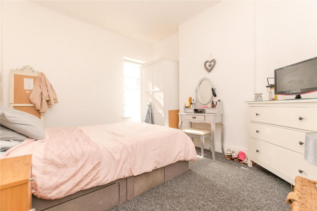 2 bedroom apartment for sale in Grimsby Road, Cleethorpes, Lincolnshire