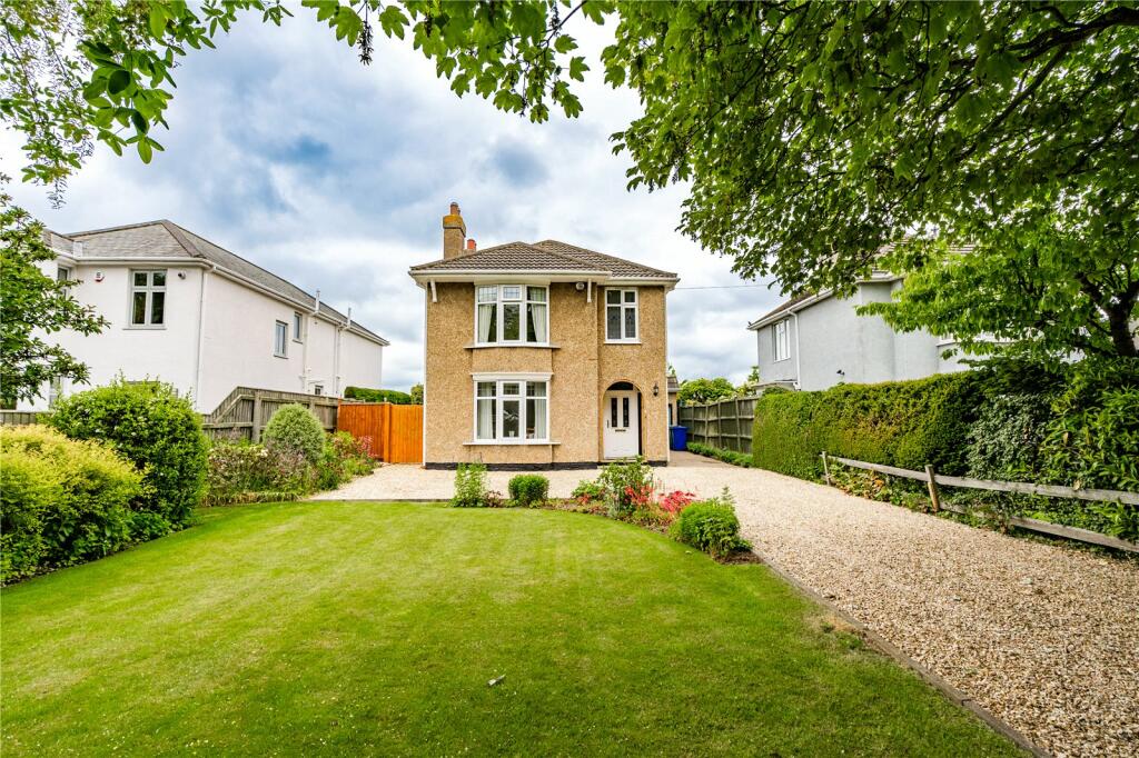 3 bedroom detached house for sale in Brigsley Road, Waltham, Grimsby