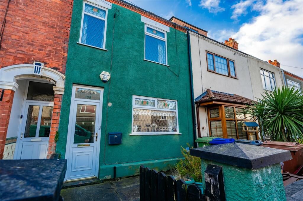 3 bedroom terraced house for sale in Patrick Street, Grimsby