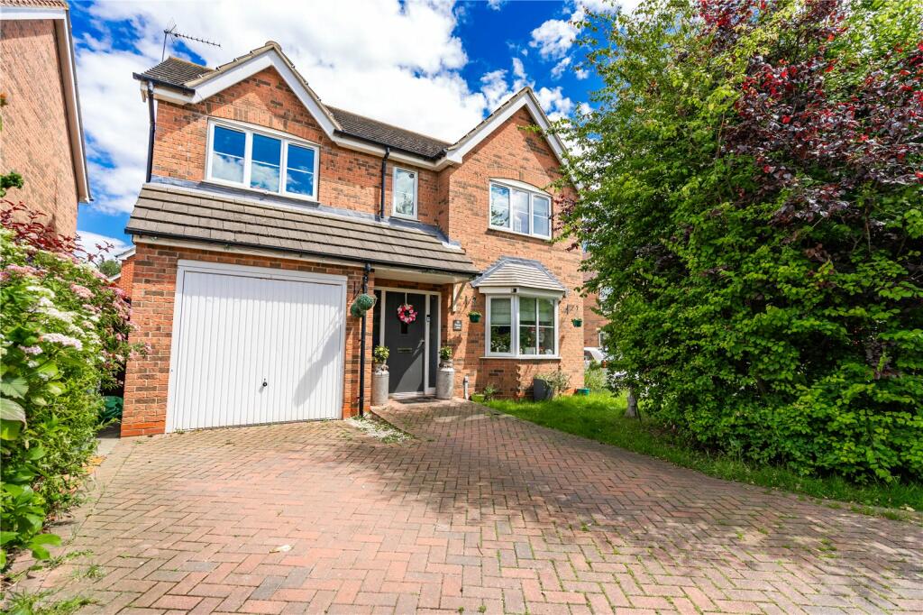 4 bedroom detached house for sale in Pasture Lane, Scartho Top, Grimsby