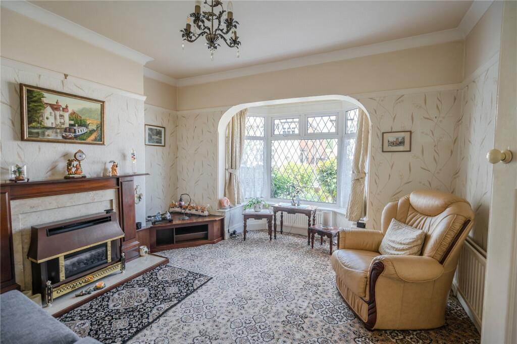 3 bedroom semidetached house for sale in Queens Parade, Cleethorpes