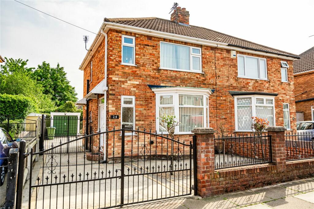 3 bedroom semidetached house for sale in Sherwood Road, GRIMSBY