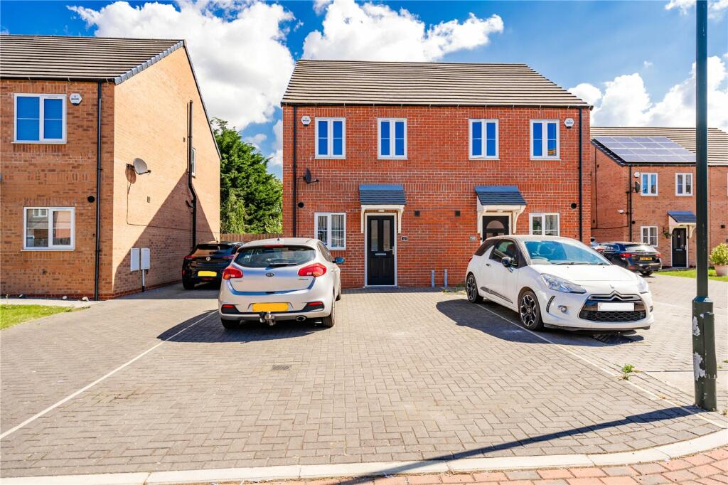 2 bedroom semidetached house for sale in Waterworks Street, Immingham