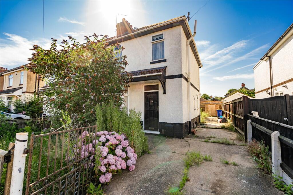 3 bedroom semidetached house for sale in Claremont Road, Grimsby