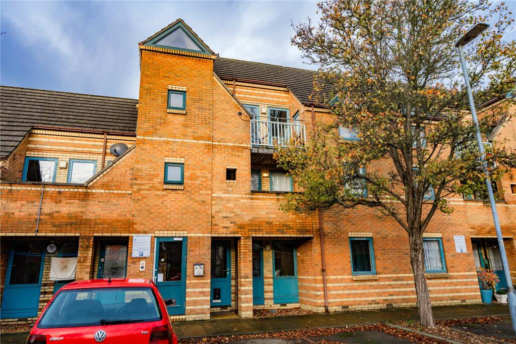 Main image of property: Manor Court, Manor Avenue, Grimsby, Lincolnshire, DN32