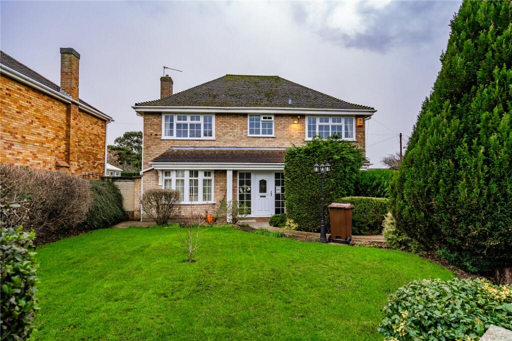 Main image of property: Taylors Avenue, CLEETHORPES, Lincolnshire, DN35