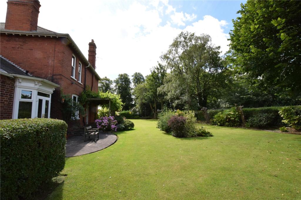 4 bedroom detached house for sale in Station Road, North Thoresby