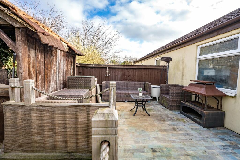 4 bedroom detached house for sale in Town Street, South Killingholme, Immingham, Lincolnshire, DN40